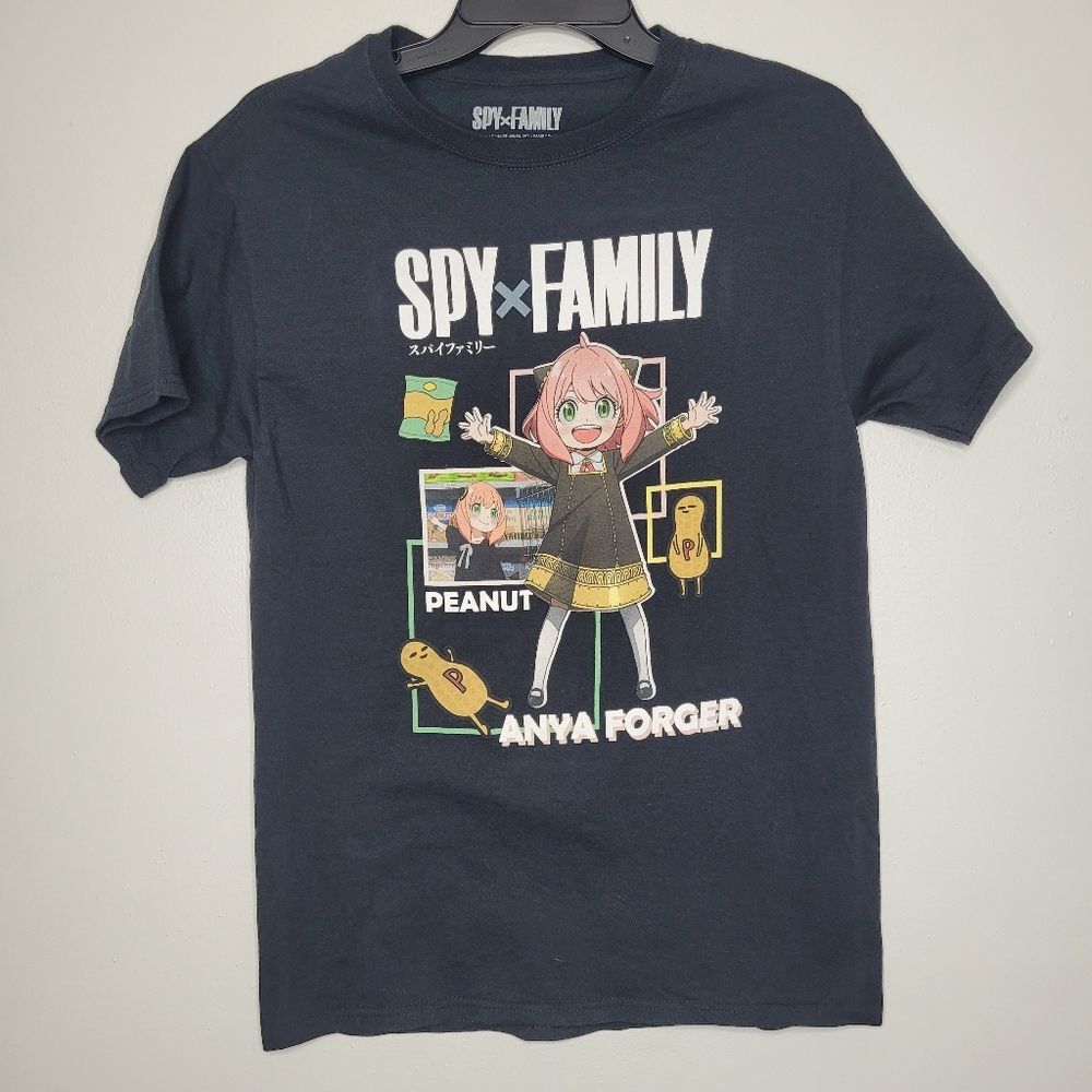 Spy x Family Anya Forger Peanut graphic front short sleeve shirt size small